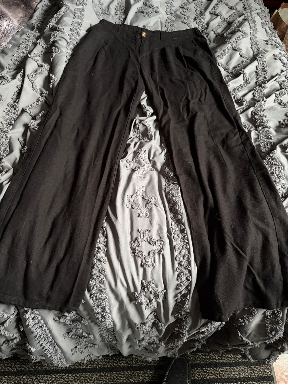 Black Women's Wide-Leg Pants - Classic Everyday Style